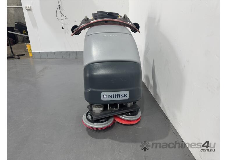 caption Nilfisk SC800 Scrubber / Dryer