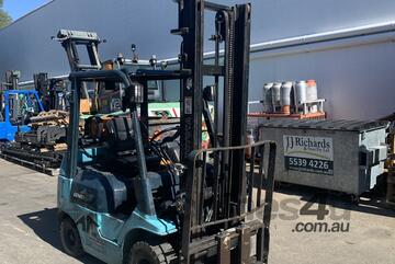 Toyota 42/7FGK25 - 2.5T Compact Forklift for sale