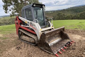 Takeuchi TL230 Compact Track Loader