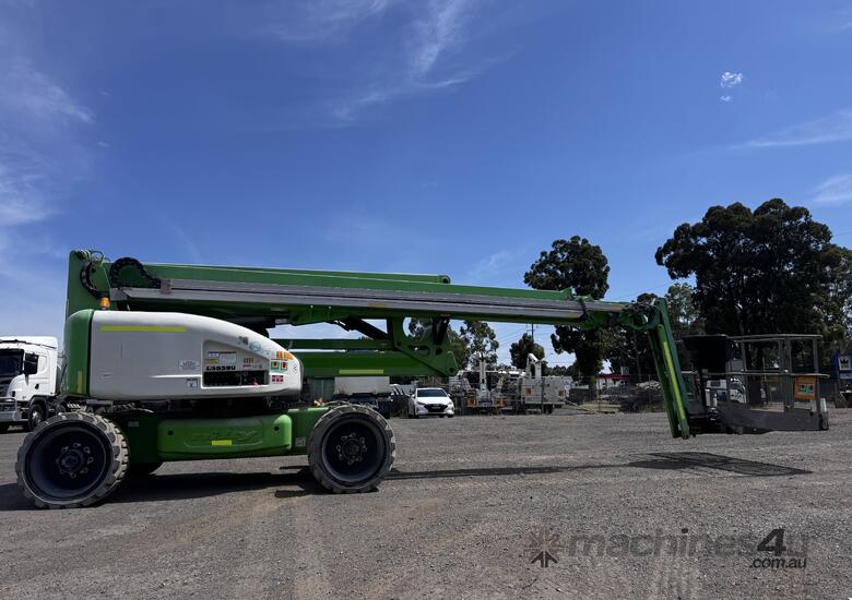 2015 Nifty HR28 Articulating Boom Lift image 4