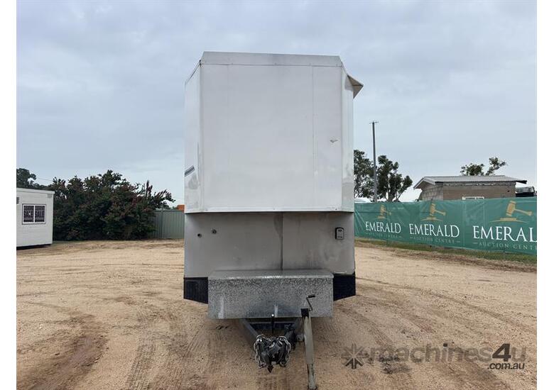 caption 2021 TOWNSVILLE EQUIPMENT FLAT TOP TRAILER