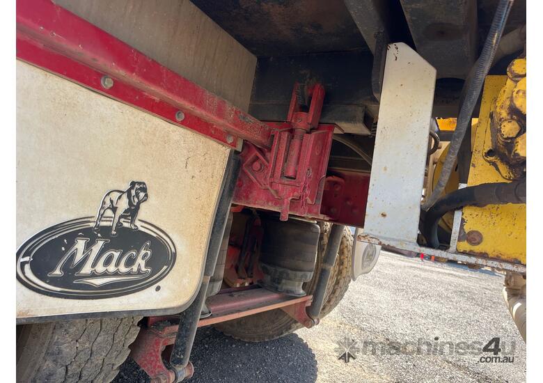 2004 Mack ML Rigid Day Cab (Water Tanker)
