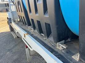 2004 Mack ML Rigid Day Cab (Water Tanker) - picture2' - Click to enlarge