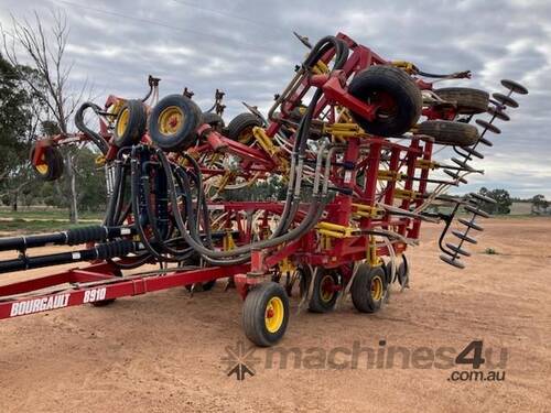 caption 2016 BOURGAULT 8910 AIRSEEDER