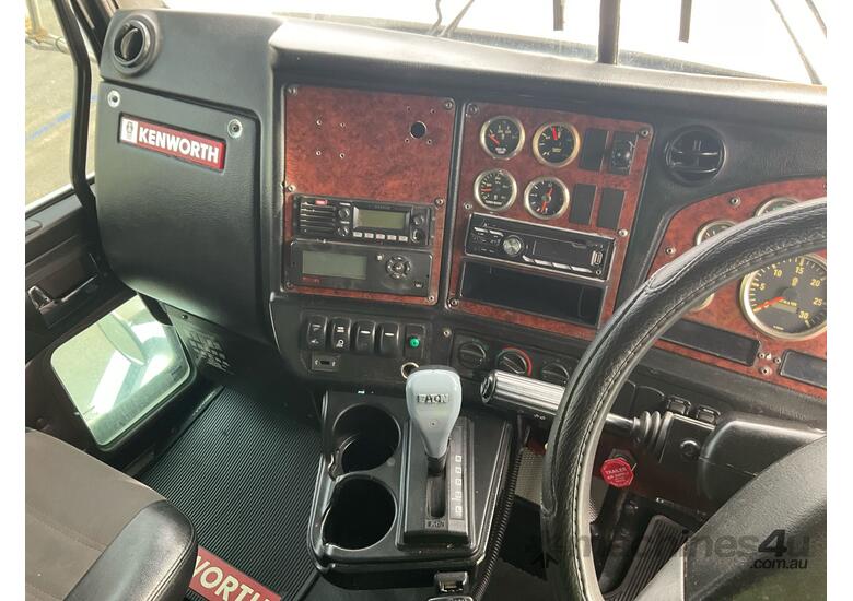 caption 2015 Kenworth T409 Prime Mover