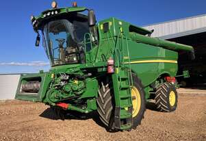 John Deere 2017   S680 Combines