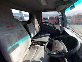 Isuzu NPS - picture1' - Click to enlarge