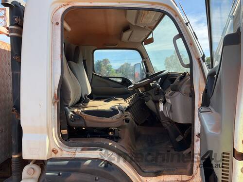 2018 Mitsubishi Fuso Canter 7/800 Tray Day Cab