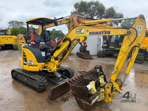 2022 KOMATSU PC35MR-5 3.6T EXCAVATOR (M965) WITH HITCH, BUCKETS AND 950 HOURS