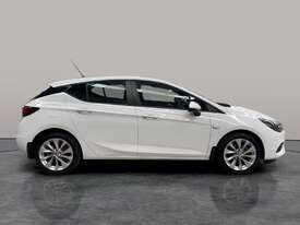 2019 Holden Astra R Hatch T/Petrol (Auto) (Council Asset) - picture0' - Click to enlarge