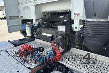 2017 DAF XF105 6x4 Prime Mover