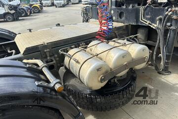 2010 Mitsubishi Fuso FV500 6x4 Prime Mover With Crane