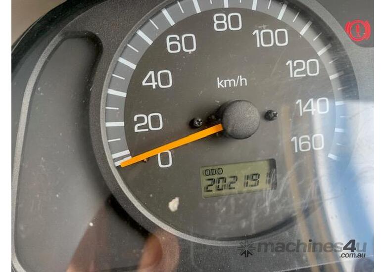 2007 Mitsubishi Rosa 24 seater bus and trailer