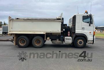 Hino 2013   FS 700 2844 Tipper