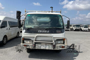 2004 Isuzu NPR 300 MWB Table Top
