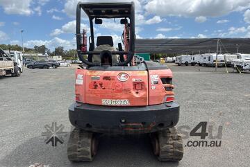 Kubota KX040-4 Excavator (Rubber Tracked)