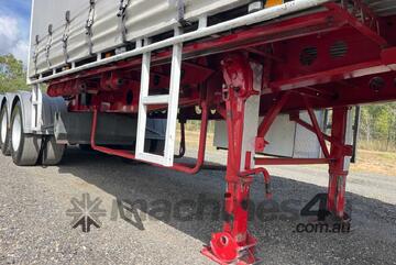 2016 Maxitrans ST3 Tri Axle Flat Top Curtainsider A Trailer