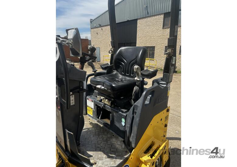 Bomag AW120 Roller image 11