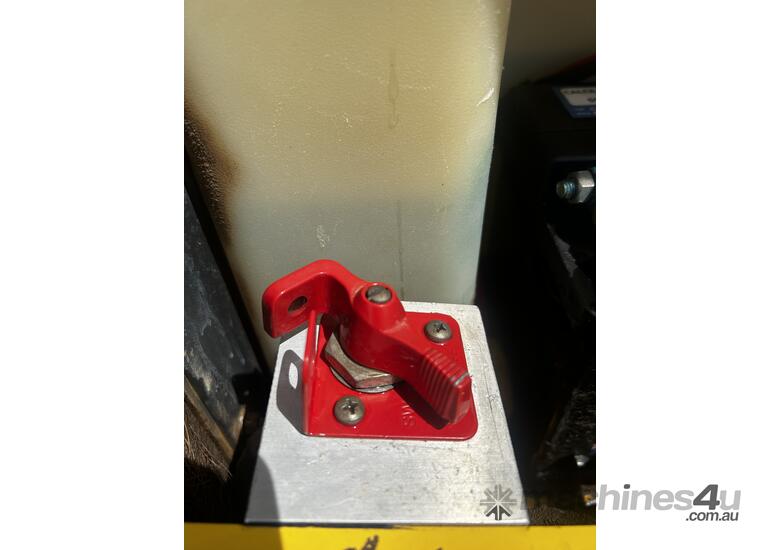 Bomag AW120 Roller image 14