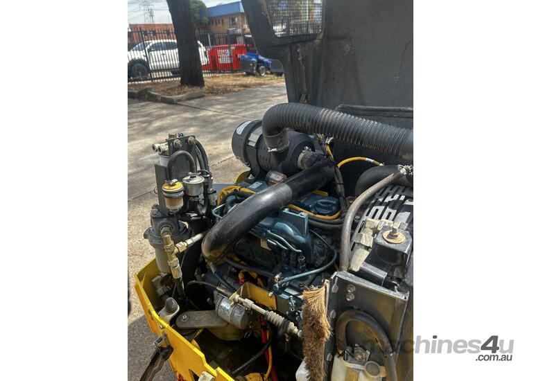 Bomag AW120 Roller image 15