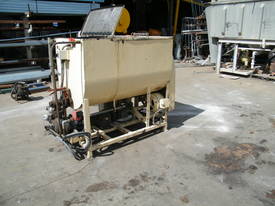 ribbon mixers  several available - picture0' - Click to enlarge