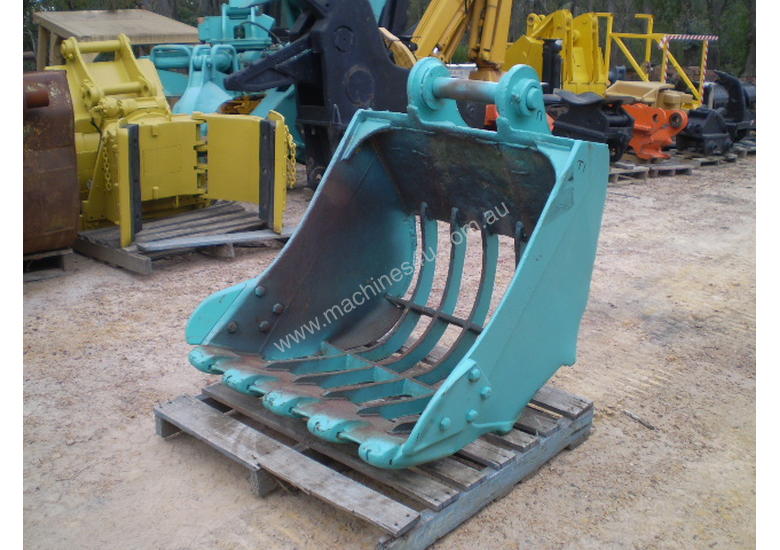 Used kobelco Kobelco Screening Sorting Sieve Bucket Screening Buckets ...