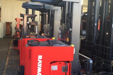 ACTIVE FORKLIFTS - Raymond Electric HIGH Reach Truck 5m Lift 3 Stage ACTIVE FORKLIFTS - Raymond Electric HIGH Reach Truck 5m Lift 3 Stage