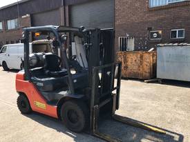 2008 Toyota 32-8FG25 Forklift - picture0' - Click to enlarge