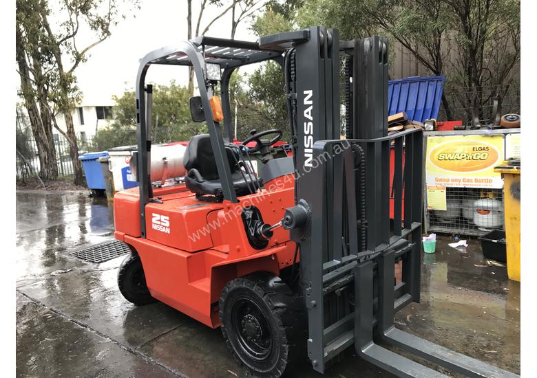 Nissan Forklift 2 5 Ton 4 3m Lift Container Mast