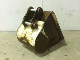 530MM BULK SAND BUCKET TO SUIT 4-6T EXCAVATOR D833 - picture1' - Click to enlarge