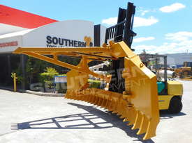 D6N XL Bulldozer with Stick Rake Tree Spear DOZCATM - picture1' - Click to enlarge