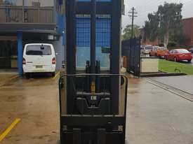 CROWN HIGH REACH FORKLIFT - picture0' - Click to enlarge