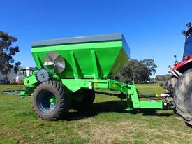 2018 UNIA RCW 4000 TRAILING BELT SPREADER (4000L) - picture1' - Click to enlarge