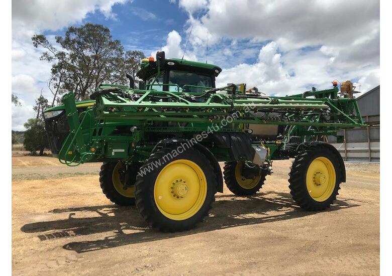 caption John Deere R4038 Boom Spray Sprayer