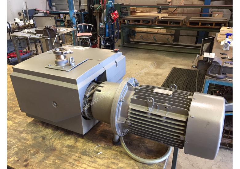 caption Becker Vacuum Pump