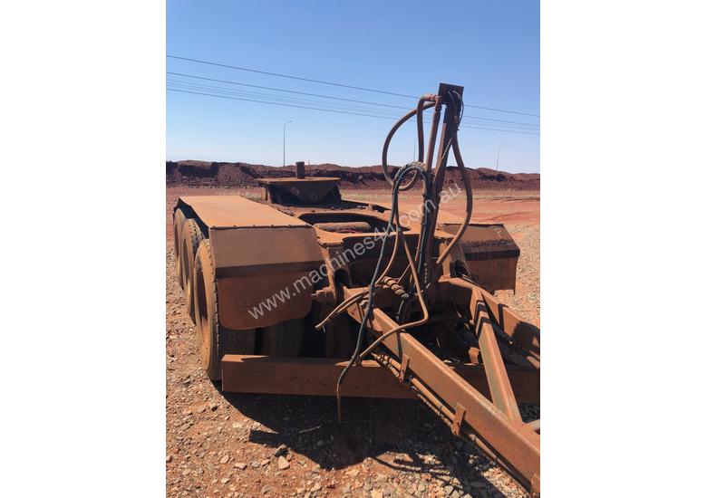 caption Tri Axle Dolly Boomerang