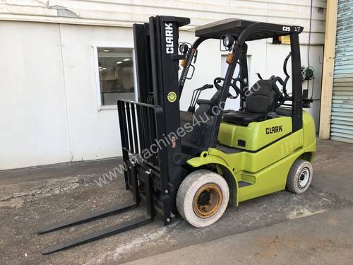 CLARK C25L - 2.5t LPG Counterbalance Container Access Forklift