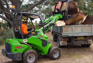 Avant 523 Articulated Mini Loader w Telescopic Boom & Log Grab