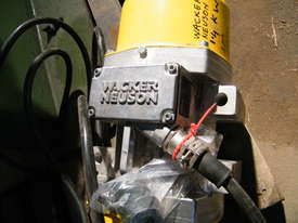 vibrator  elect 3 ph - picture1' - Click to enlarge