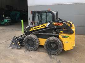 New Holland L218 Skidsteer - picture0' - Click to enlarge