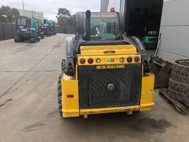 New Holland L218 Skidsteer - picture1' - Click to enlarge