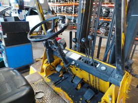 HYSTER FORK LIFT 3500 ton, DUEL WHEELS, - picture2' - Click to enlarge