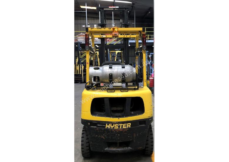 caption 2.5T LPG Counterbalance Forklift