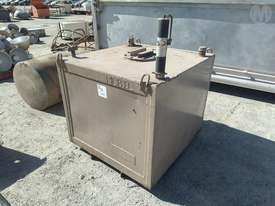 Custom oil Tank - picture0' - Click to enlarge