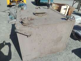 Custom oil Tank - picture2' - Click to enlarge