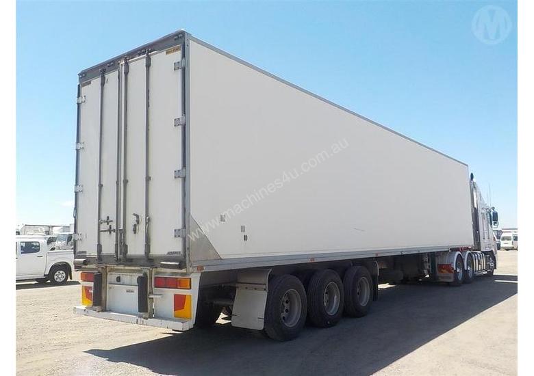 caption Maxitrans ST3-OD