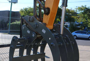 GARDNER ENGINEERING - Custom Design Thumb/Rake combination GARDNER ENGINEERING - Custom Design Thumb/Rake combination