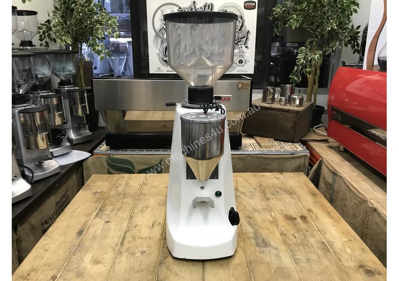 Used mazzer ROBUR Coffee Grinder in , Listed on Machines4u