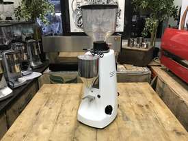 MAZZER ROBUR ELECTRONIC WHITE ESPRESSO COFFEE GRINDER - picture1' - Click to enlarge