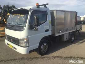 2007 Mitsubishi Canter - picture2' - Click to enlarge